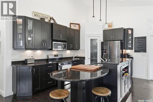 222 Fawcett Crescent, Saskatoon, SK - Indoor Photo Showing Kitchen With Upgraded Kitchen