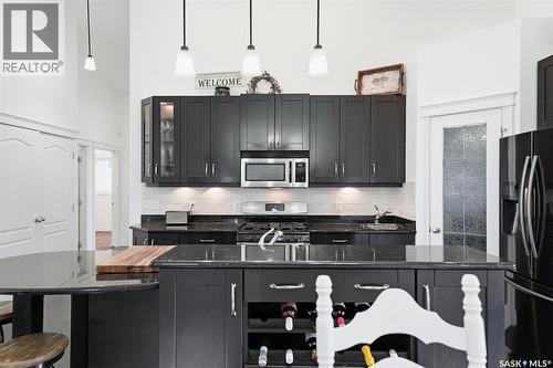 222 Fawcett Crescent, Saskatoon, SK - Indoor Photo Showing Kitchen With Upgraded Kitchen