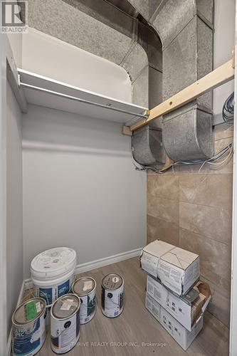 Spacious storage closet - 2 - 329 Thompson Road, London South (South I), ON - Indoor Photo Showing Bathroom