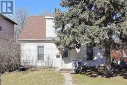 224 BROADWAY AVENUE  Hamilton, ON L8S 2W6