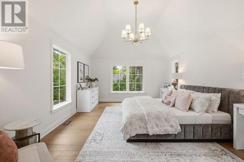 3081 Balmoral Avenue, Burlington, ON - Indoor Photo Showing Bedroom