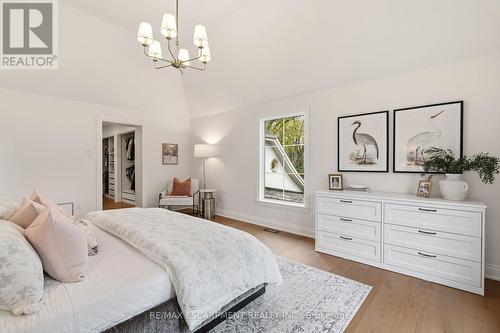 3081 Balmoral Avenue, Burlington, ON - Indoor Photo Showing Bedroom
