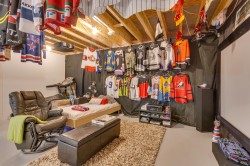 Family Room - 