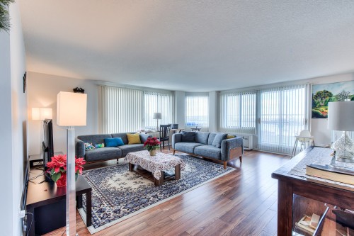 Salon - 702-7 Boul. Simard, Saint-Lambert, QC - Indoor Photo Showing Living Room