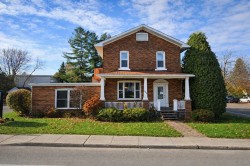 206 Av. Bethany  Lachute, QC J8H 2M5