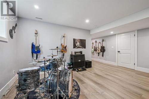 50 Faith Drive, Mapleton, ON - Indoor Photo Showing Other Room