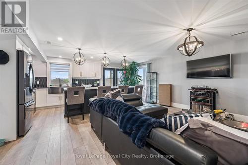 50 Faith Drive, Mapleton, ON - Indoor