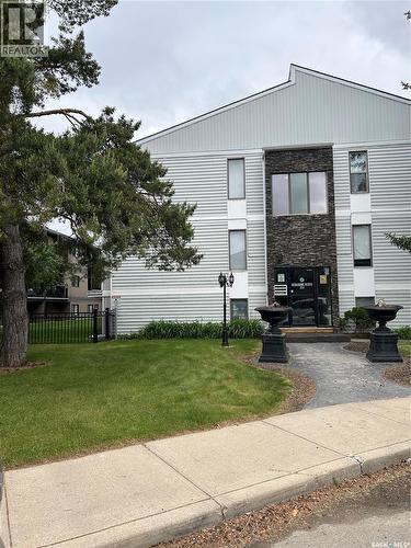 106 254 Pinehouse PLACE  Saskatoon, SK S7K 4X1