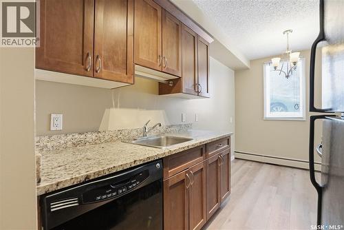 106 254 Pinehouse Place, Saskatoon, SK - Indoor Photo Showing Kitchen