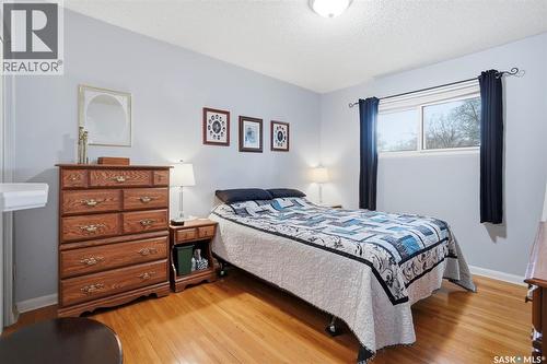 35 Harrison Crescent, Saskatoon, SK - Indoor Photo Showing Bedroom