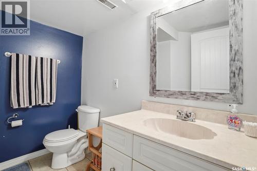 35 Harrison Crescent, Saskatoon, SK - Indoor Photo Showing Bathroom