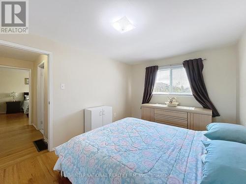 3602 Dunrankin Drive, Mississauga, ON - Indoor Photo Showing Bedroom
