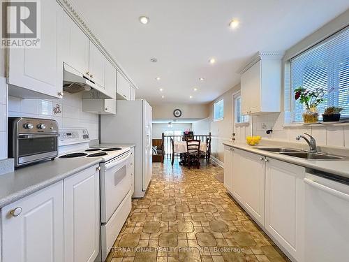 3602 Dunrankin Drive, Mississauga, ON - Indoor Photo Showing Kitchen With Double Sink