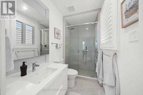 27 Gilmour Street, Ottawa, ON - Indoor Photo Showing Bathroom