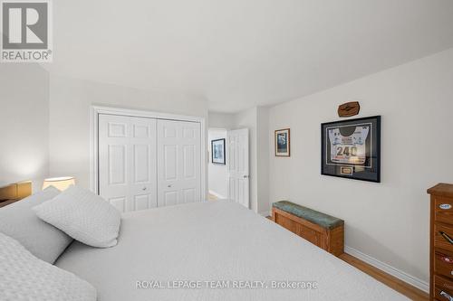 27 Gilmour Street, Ottawa, ON - Indoor Photo Showing Bedroom