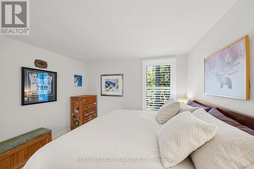 27 Gilmour Street, Ottawa, ON - Indoor Photo Showing Bedroom