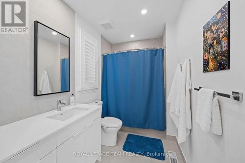 27 Gilmour Street, Ottawa, ON - Indoor Photo Showing Bathroom