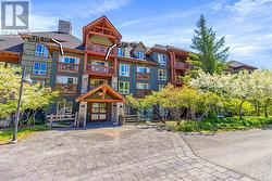 319 321 - 152 JOZO WEIDER BOULEVARD Blue Mountains, ON L9Y 0V2