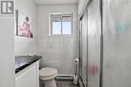 1824 Elgin Street, Cornwall, ON - Indoor Photo Showing Bathroom