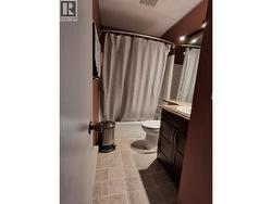 Main bathroom - 