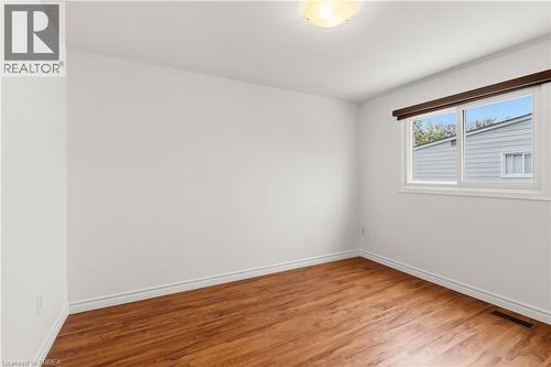 51 Metcalfe Crescent Unit# C, Brantford, ON - Indoor Photo Showing Other Room