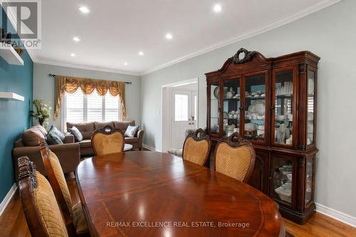 5 Castlegate Boulevard, Brampton, ON - Indoor Photo Showing Dining Room