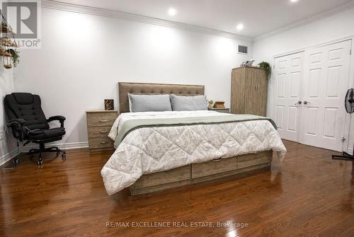5 Castlegate Boulevard, Brampton, ON - Indoor Photo Showing Bedroom