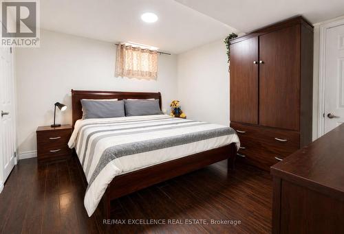 5 Castlegate Boulevard, Brampton, ON - Indoor Photo Showing Bedroom