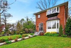 77 MINEOLA ROAD E  Mississauga, ON L5G 2E6