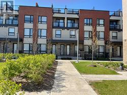 11 - 20 WOODSTREAM DRIVE Toronto, ON M9W 0G1