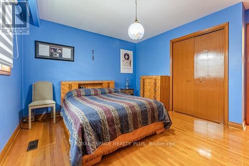 1400 Bough Beeches Boulevard, Mississauga, ON - Indoor Photo Showing Bedroom