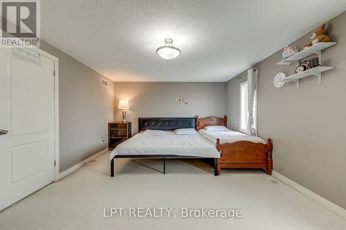 6 - 10 Fallowfield Drive, Kitchener, ON - Indoor Photo Showing Bedroom