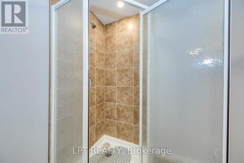 6 - 10 Fallowfield Drive, Kitchener, ON - Indoor Photo Showing Bathroom