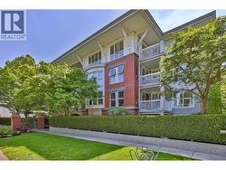 202 1858 W 5TH AVENUE  Vancouver, BC V6J 1P3