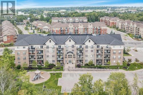 210 - 40 FERNDALE DRIVE S  Barrie, ON L4N 2L3
