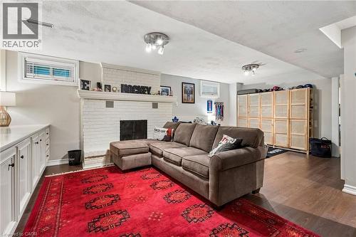 490 Knightsbridge Crescent, Ancaster, ON - Indoor Photo Showing Living Room