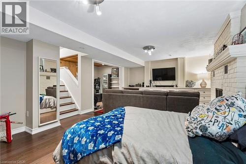 490 Knightsbridge Crescent, Ancaster, ON - Indoor Photo Showing Bedroom