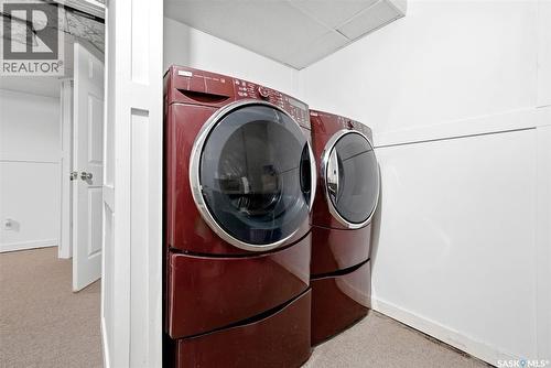 1439 Forget Street, Regina, SK - Indoor Photo Showing Laundry Room