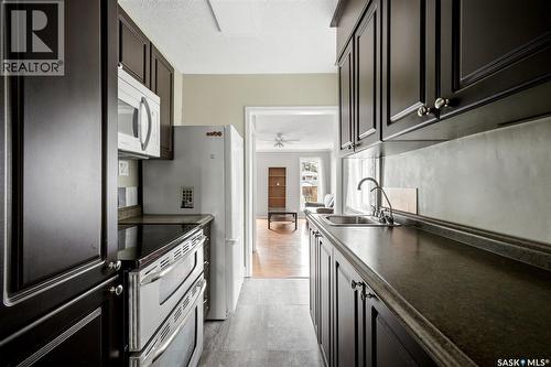 1439 Forget Street, Regina, SK - Indoor Photo Showing Kitchen