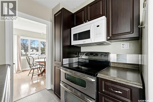 1439 Forget Street, Regina, SK - Indoor Photo Showing Kitchen