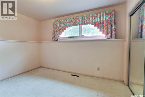 15 Academy Park Road, Regina, SK - Indoor Photo Showing Other Room