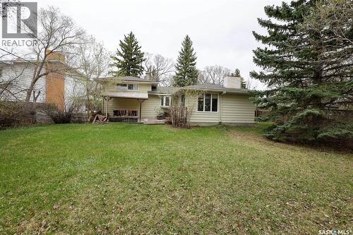 15 Academy Park Road, Regina, SK - Outdoor