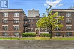 61 CARTIER STREET  Ottawa, ON K2P 1J4