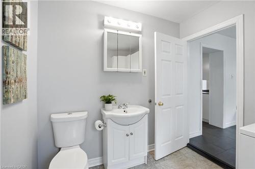 230 Beach Boulevard, Hamilton, ON - Indoor Photo Showing Bathroom