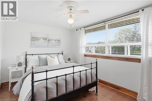230 Beach Boulevard, Hamilton, ON - Indoor Photo Showing Bedroom