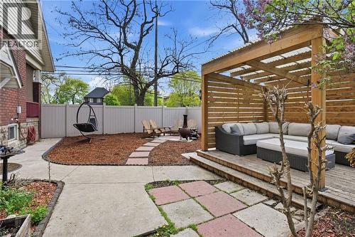 230 Beach Boulevard, Hamilton, ON - Outdoor