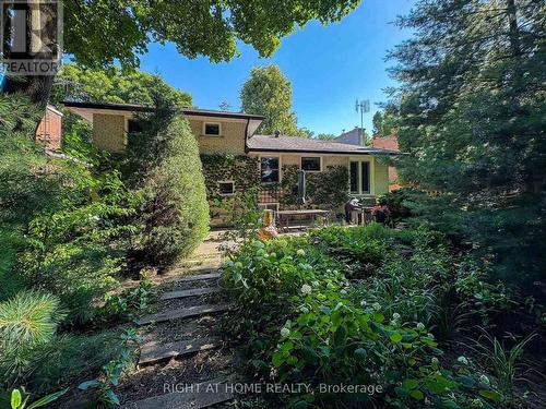 3325 Enniskillen Circle, Mississauga, ON - Outdoor