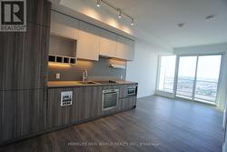 2511 - 898 PORTAGE PARKWAY Vaughan, ON L4K 0J6