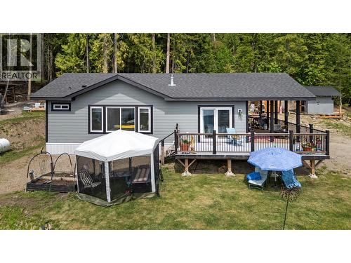 7551 Klondike Trail, Anglemont, BC 