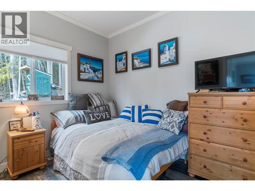 7551 Klondike Trail, Anglemont, BC 